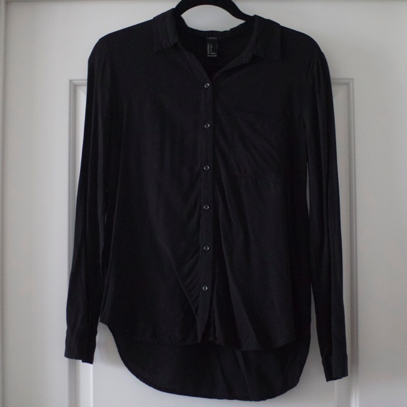 Forever 21 black button down - Picture 1 of 4